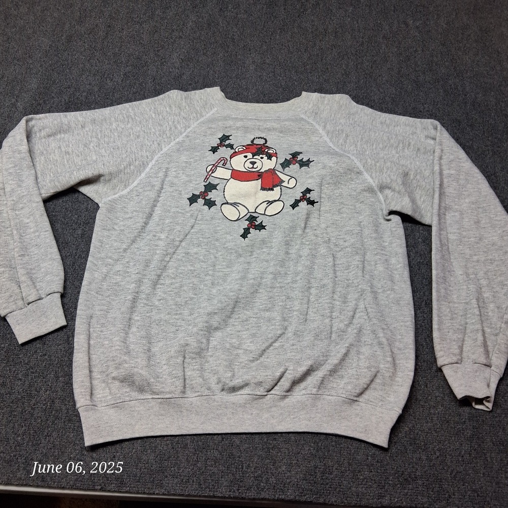 Hanes Vintage Christmas Sweatshirt Polar Bear Size‎ XL Gray Lightweight Crewneck